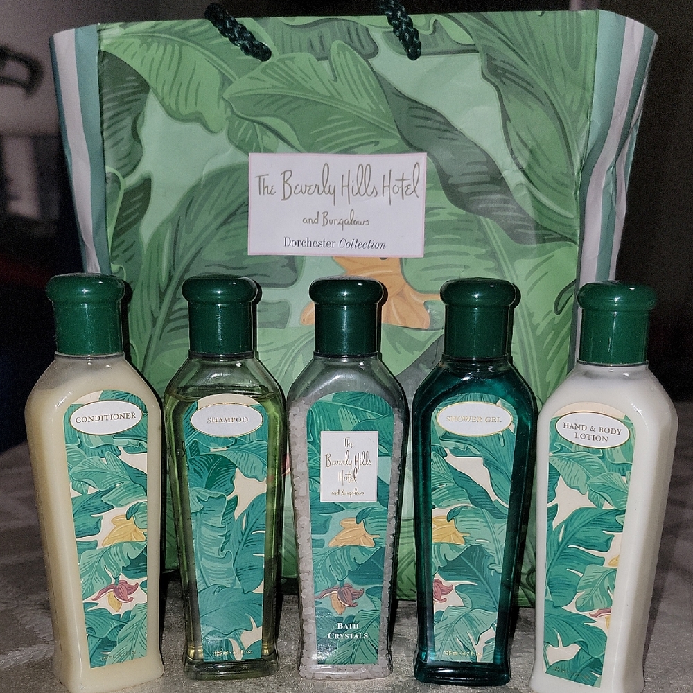 5 Piece Beverly Hills Hotel & Bungalows 5 Star Luxury Room Amenities - Picture 1 of 6